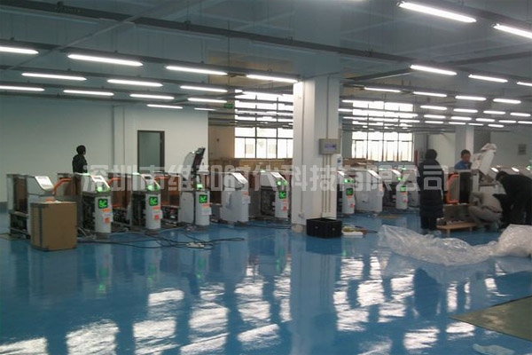 華為電子車間采用4臺啟亞品牌HI-PE進口安檢門把關(guān)產(chǎn)品安全[圖文]