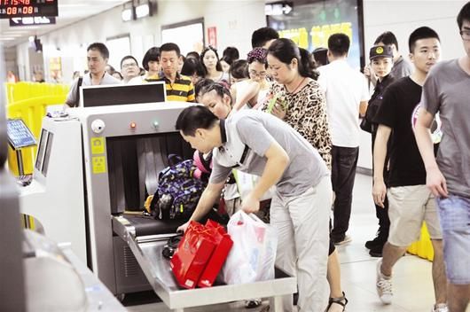 109臺安檢門與76臺X光機(jī)助力江城軌交安檢[圖]